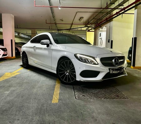 Usado Mercedes Benz C200 Coupe  en Dubai
